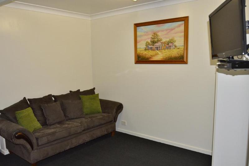 汽车旅馆  Charleville Waltzing Matilda Motor Inn