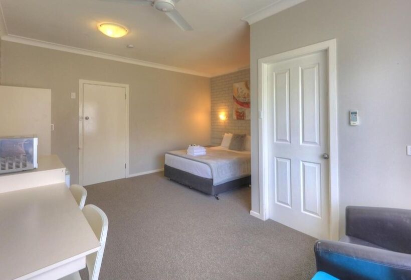 فندق على الطريق Hilldrop Motor Inn