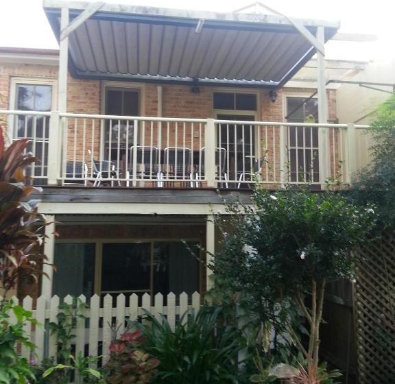 مُتل Tropic Oasis