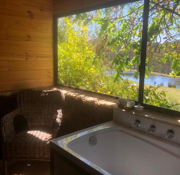 אתר נופש Clover Cottage Country Retreat