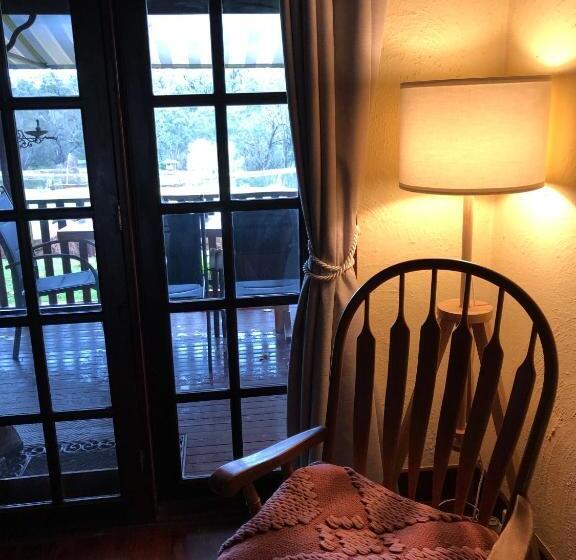 אתר נופש Clover Cottage Country Retreat