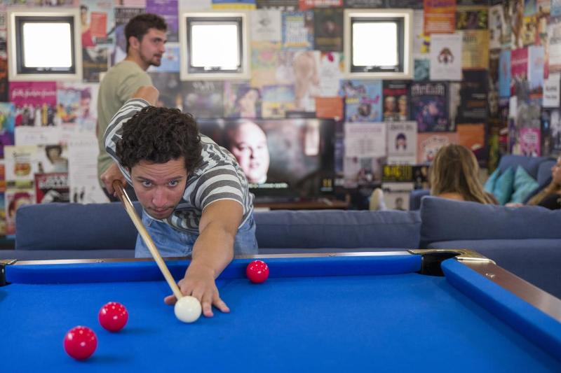 هاستل The Village Canberra