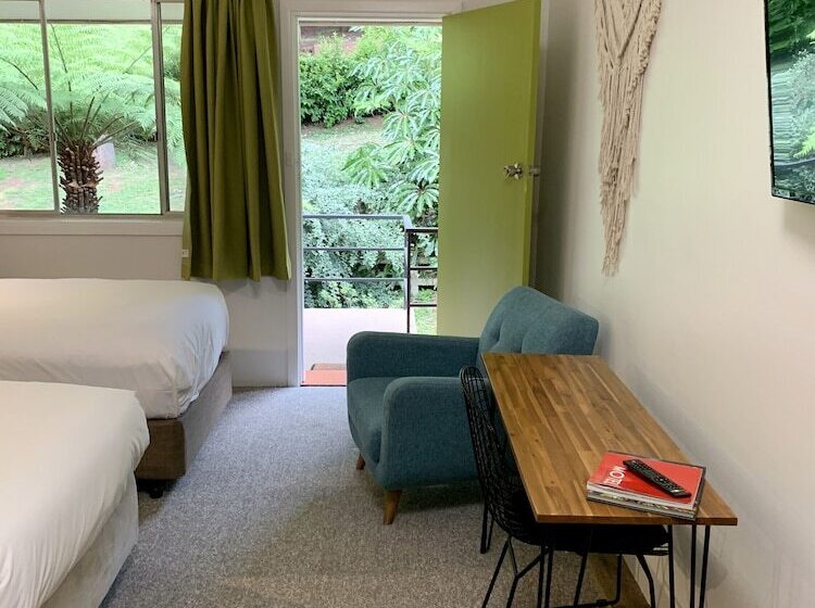 Warburton Motel   Where Mid Century Style Meets The Mountains