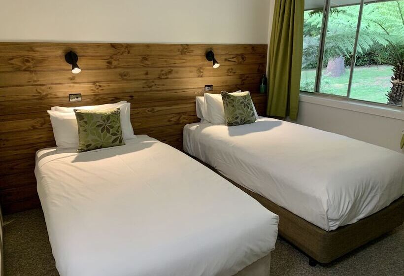 Warburton Motel   Where Mid Century Style Meets The Mountains
