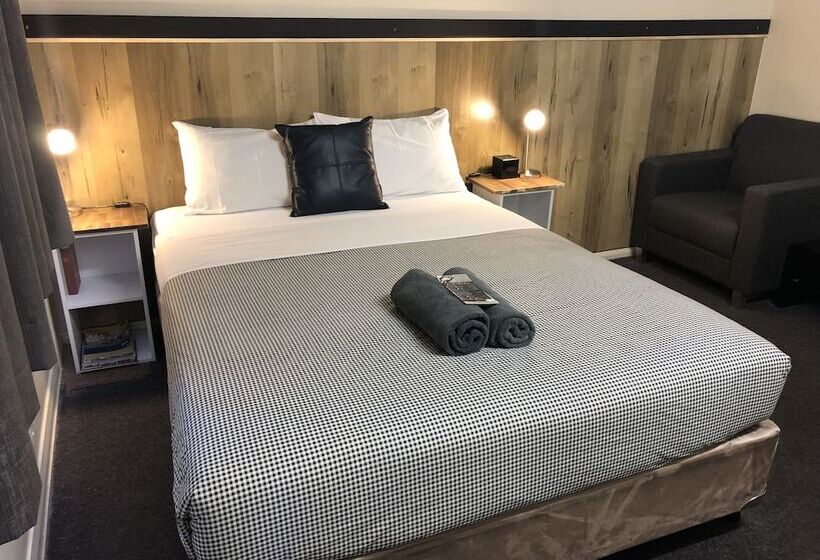 Wattle Tree Motel