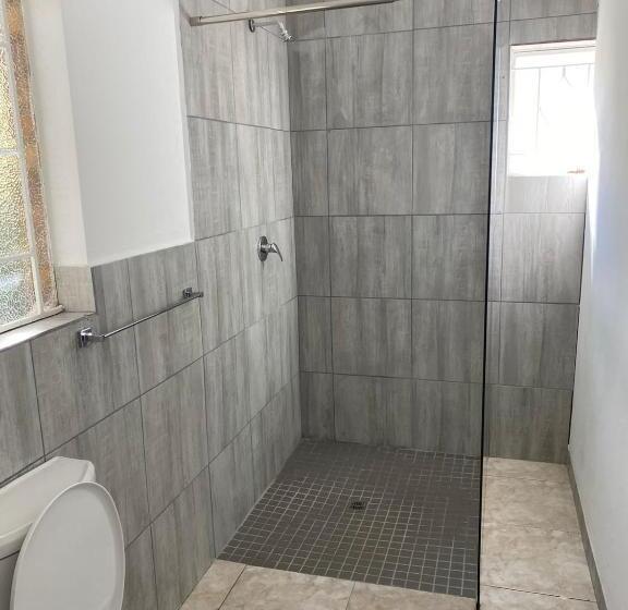 بنسيون Creekside Guest House Middelburg