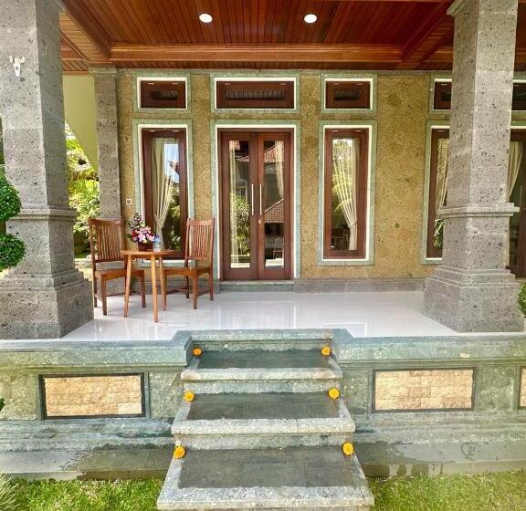 Bed and Breakfast Bupon House Cempaka Room
