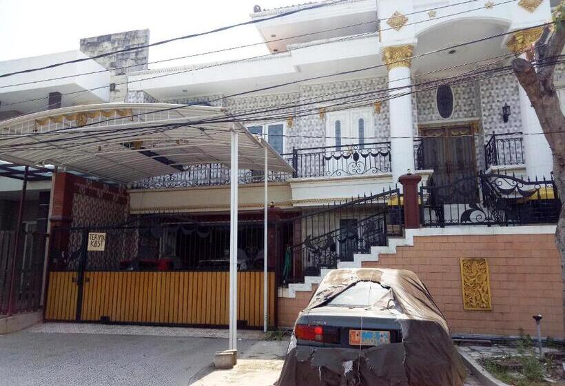 בית מלון כפרי Spot On 93880 Guest House Bu Iin Syariah
