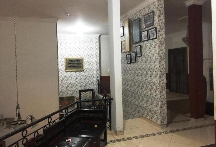 בית מלון כפרי Spot On 93880 Guest House Bu Iin Syariah