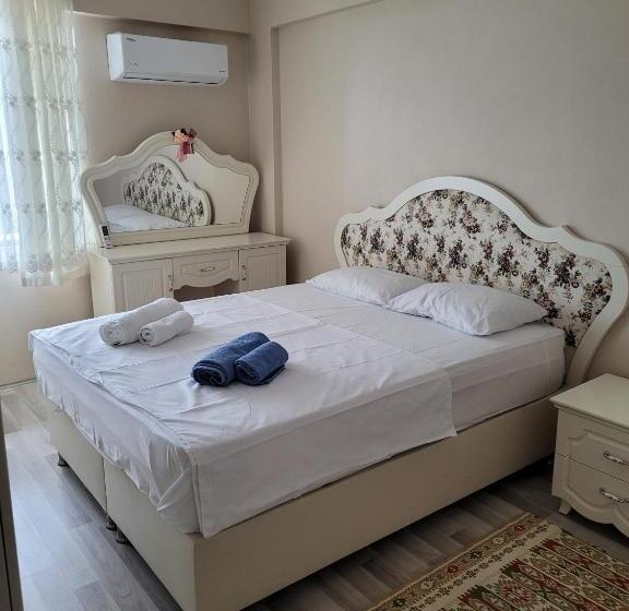 Meyra Apart