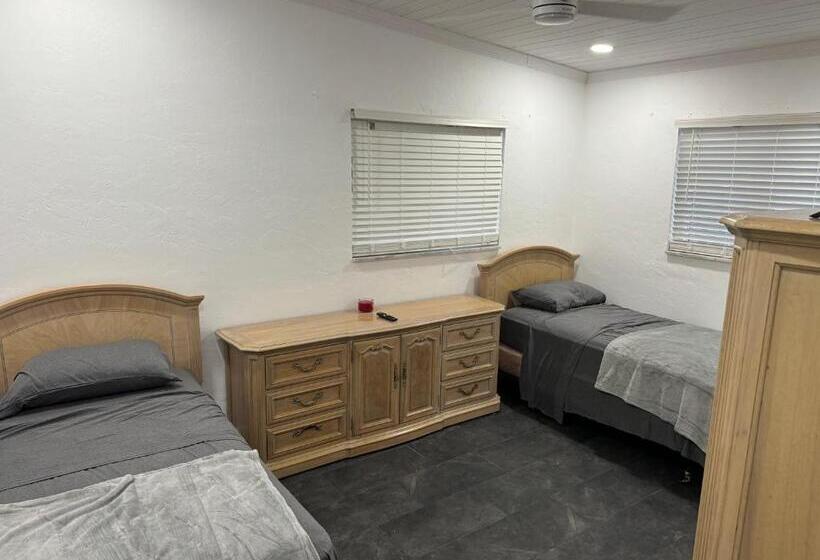 بنسيون Beautiful Pool House Port Charlotte