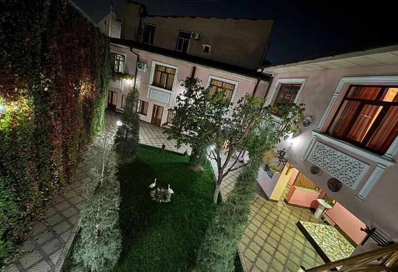 بنسيون Siyob Guest House &