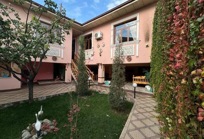 بنسيون Siyob Guest House &