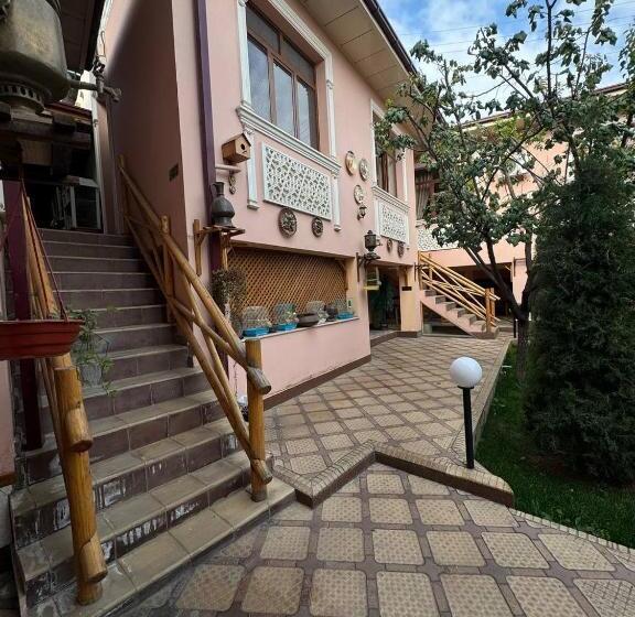 بنسيون Siyob Guest House &