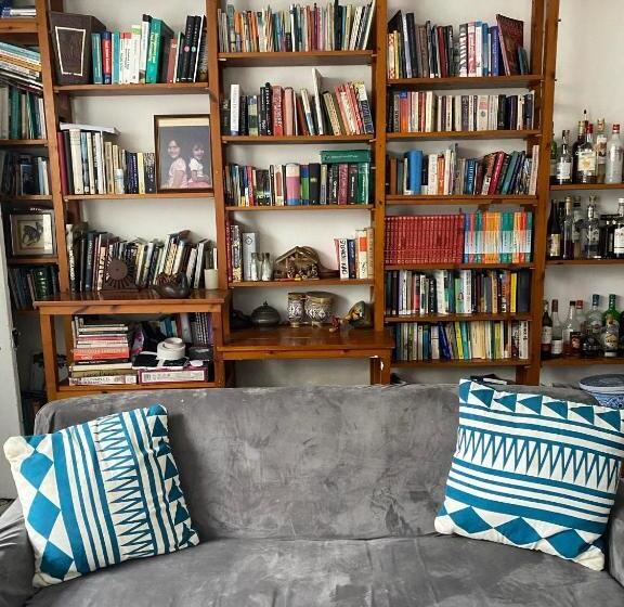 پانسیون Victoria Mansions