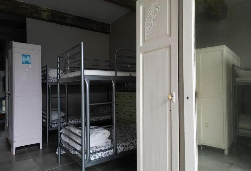 호스텔 Dortoirs 12per