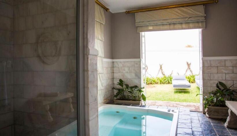 住宿加早餐  Leeuwenhof Country Lodge & Garden Spa