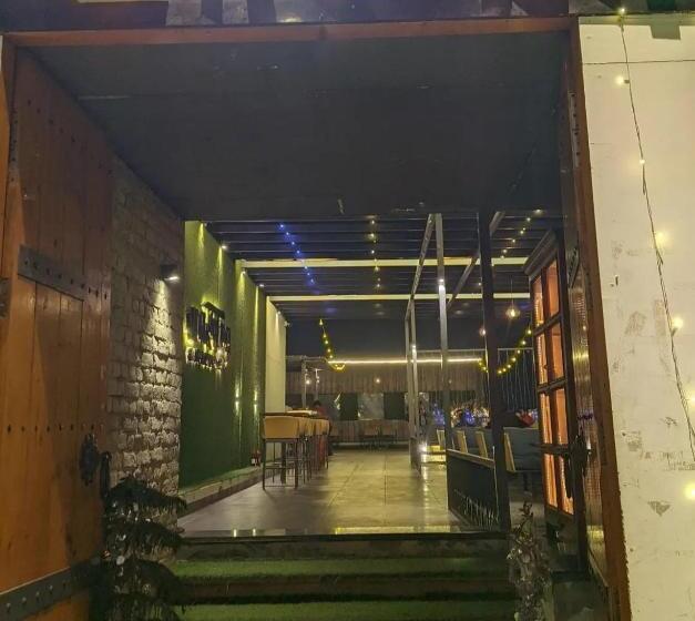 فندق Ganga Residency