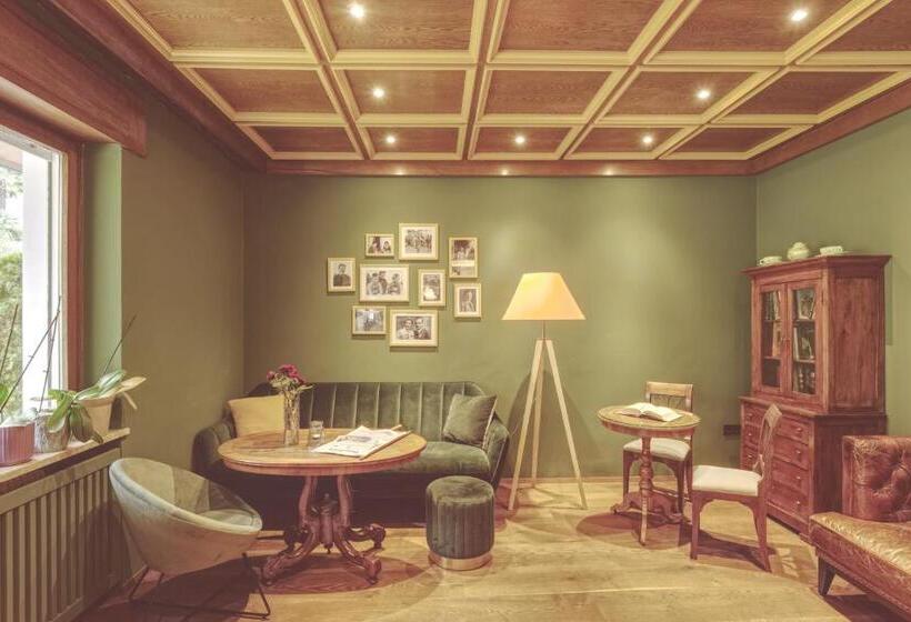 Отель Langenmantel Historic Suites