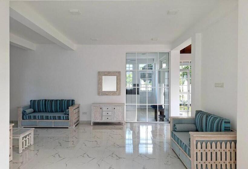 פנסיון Ouna Bungalow