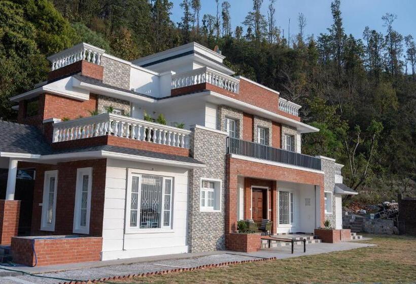 بنسيون The Chirpy Bungalow By Luho Leisure