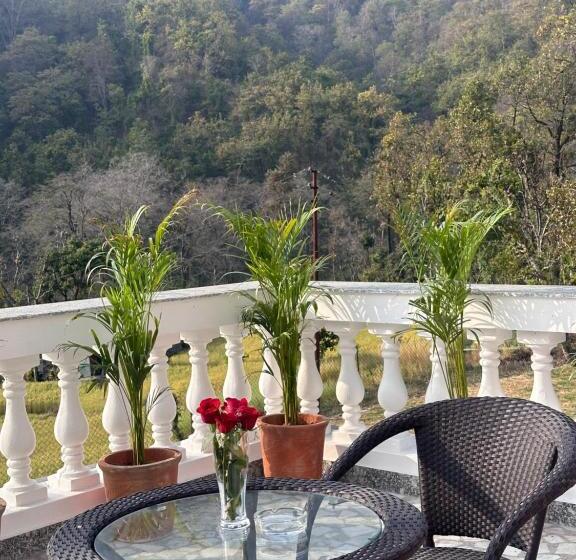 بنسيون The Chirpy Bungalow By Luho Leisure