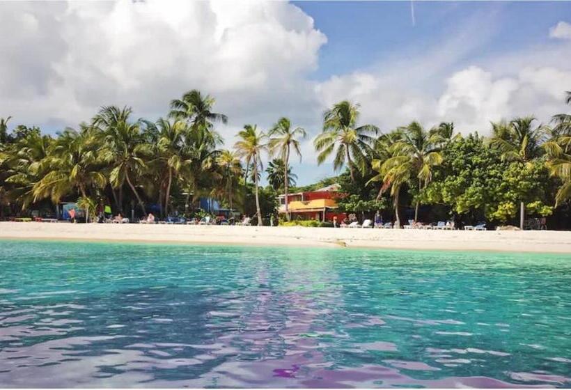 هتل Cocoplum   Family Suite   Colombia