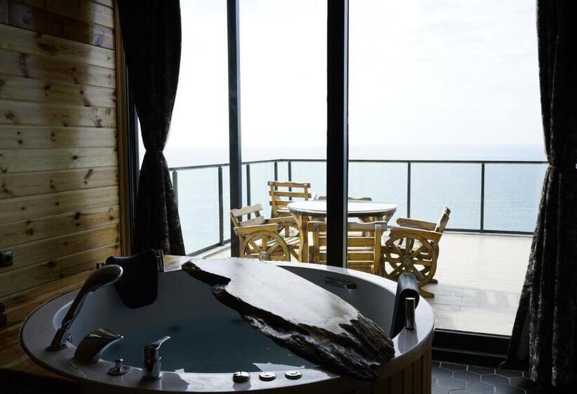 ホテル Venek Viila Suit