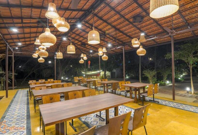 Jomo Resort