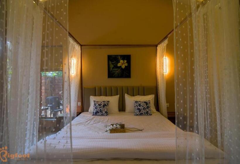 Jomo Resort