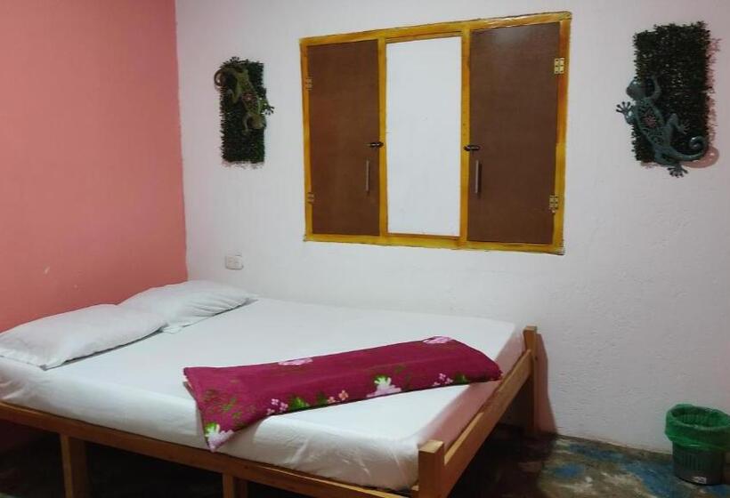 پانسیون Casa Gloria Hostal