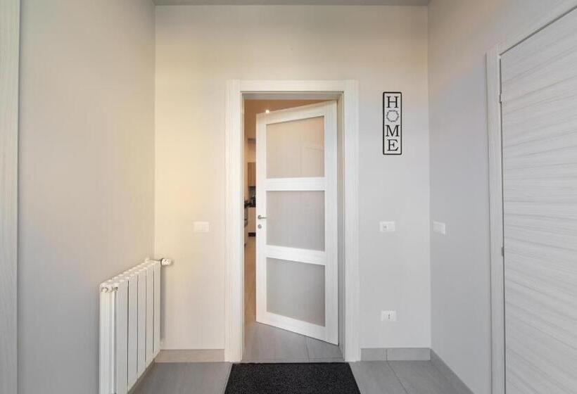 פנסיון Lucy’s House