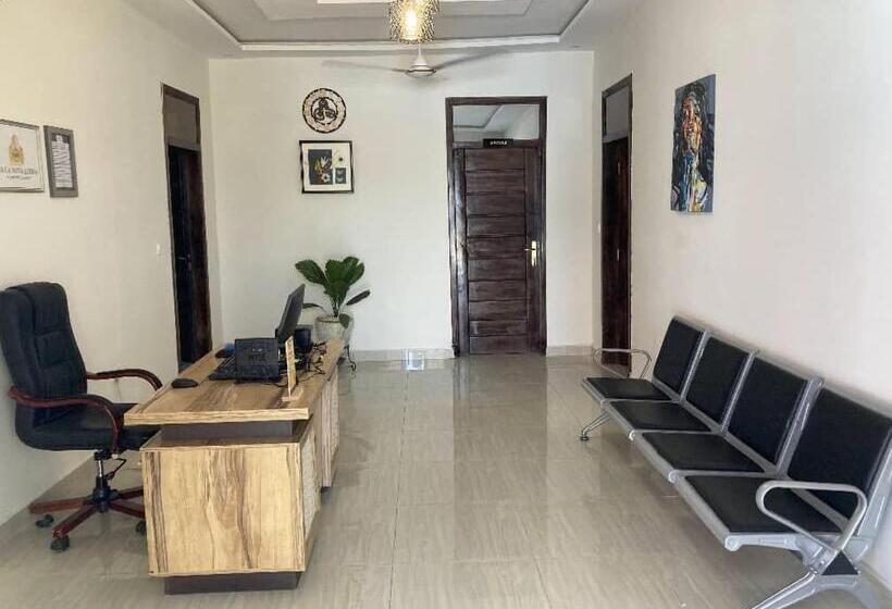 بنسيون Villa Nova Lodge