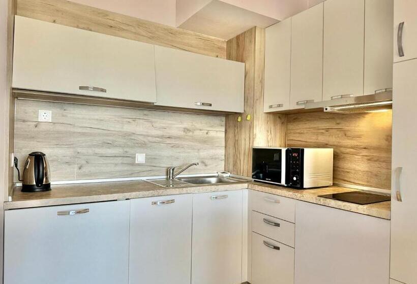 Sunshine Apartment