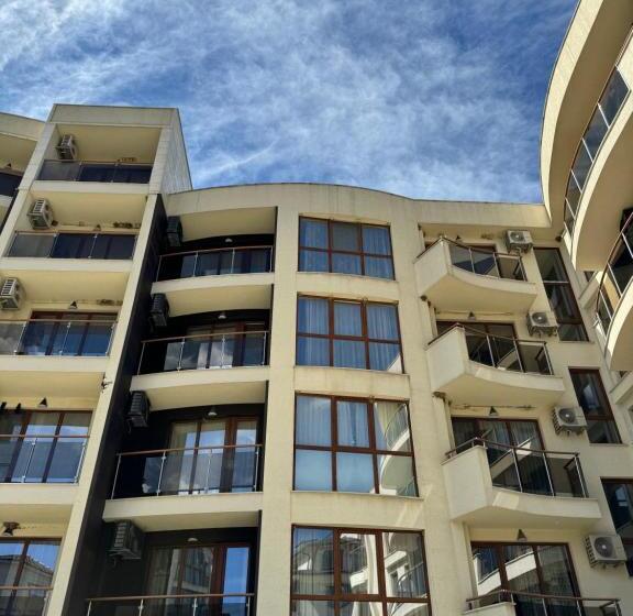 Sunshine Apartment
