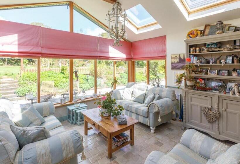 צימר Cherrygarth Cottage