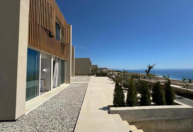 Green Condo Hotel Palase