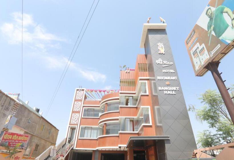 ホテル श्री राम होटल