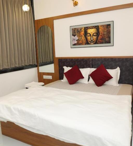 Отель Hari Home Stay