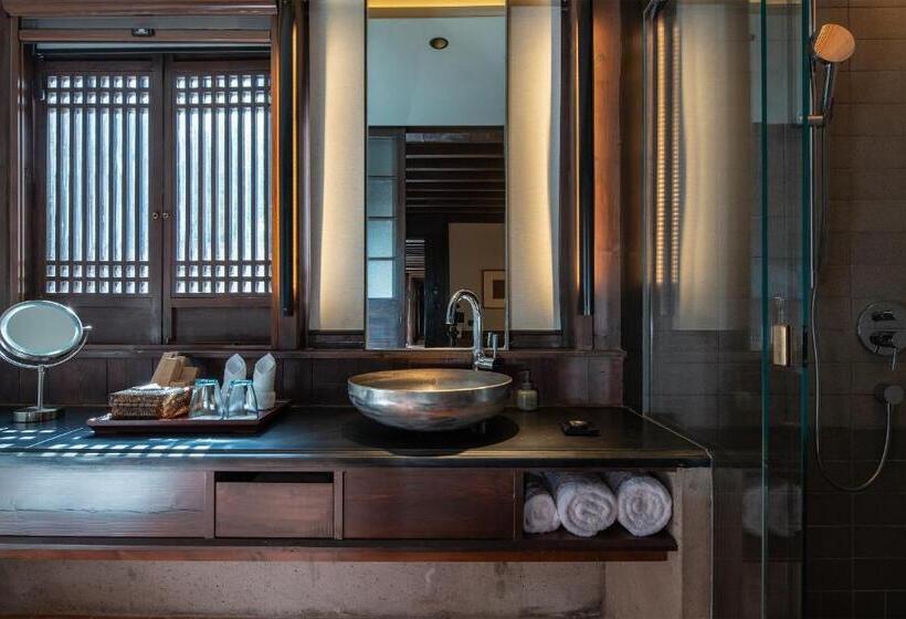 هتل Lijiang Ancient City Anyu