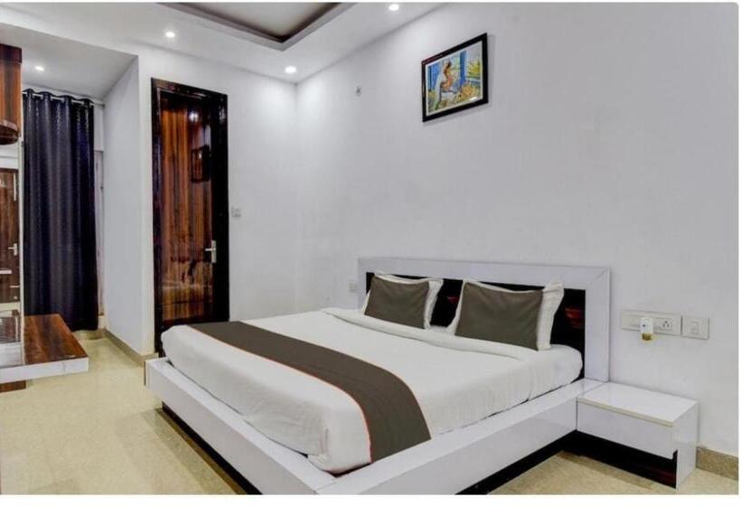 בית מלון כפרי Goroomgo Mountain Mist Home Stay Bhimtal