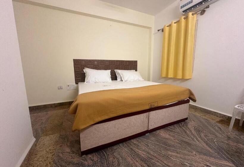 בית מלון כפרי Mps Sai Palace