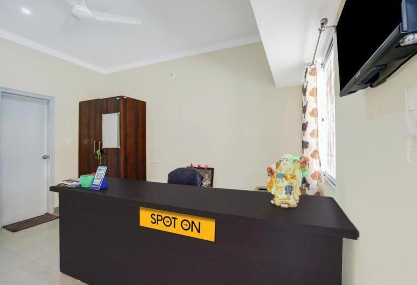 فندق Spot On Formula 1 Residency