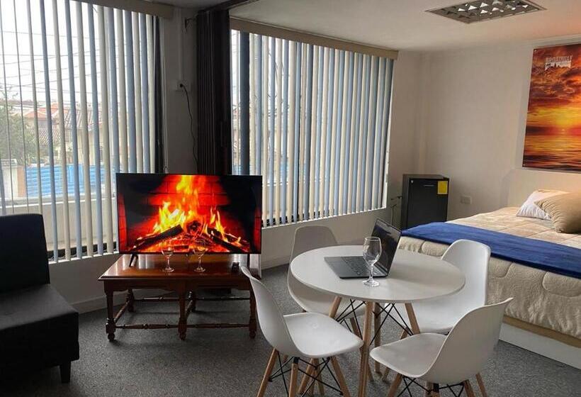 پانسیون Broadway Suites