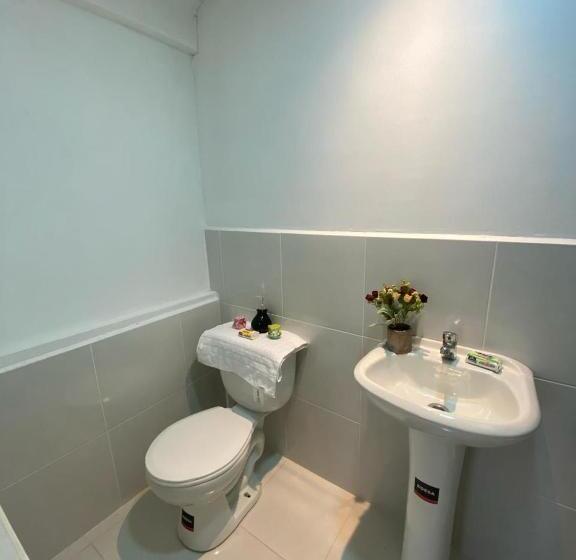 پانسیون Broadway Suites