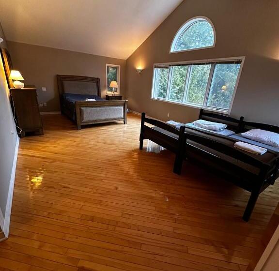 膳宿费 Executive Suite In A Victorian Style Bungalow P4b