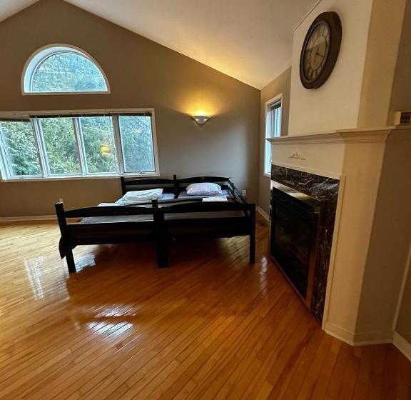 膳宿费 Executive Suite In A Victorian Style Bungalow P4b