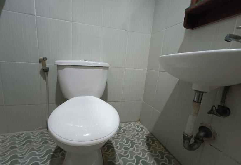 فندق Oyo 93831 Penginapan Cisauk
