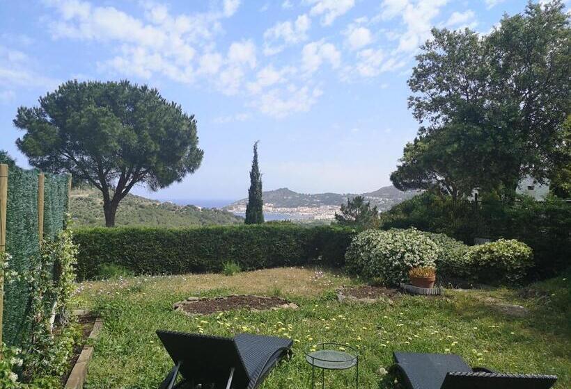 پانسیون Cap De Creus : Bungalow, Jardin Y Vista Al Mar