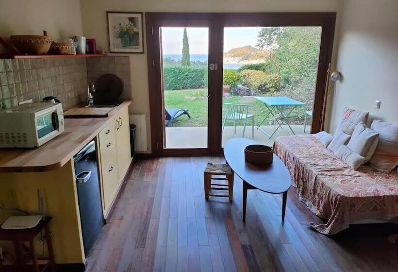 پانسیون Cap De Creus : Bungalow, Jardin Y Vista Al Mar